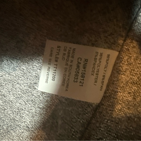 TRISHA TYLER Womens M Sweater Top Artsy Abstract Long Sleeve Soft Knit - Picture 3 of 4